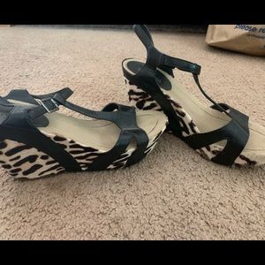 Kenneth Cole Reaction wedges